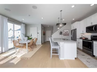 Photo #4: 7869484 Listing