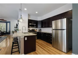 Photo #5: 7891490 Listing