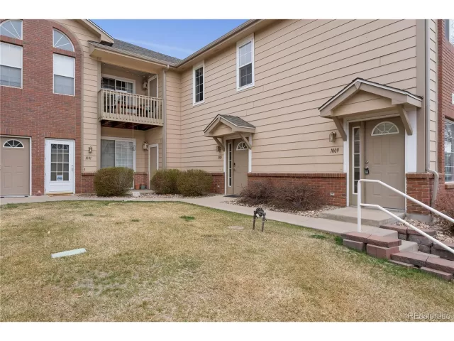 MLS: 7892264 Condo For Sale