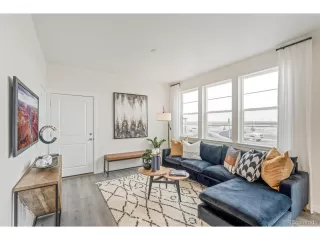 Photo #3: 7933187 Listing