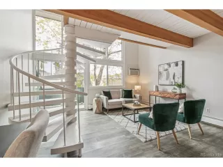 Photo #3: 7934106 Listing