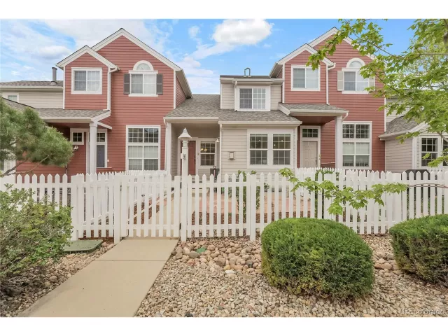 MLS: 7949264 Condo For Sale