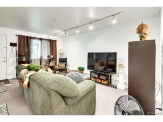 Photo #2: 8028492 Listing