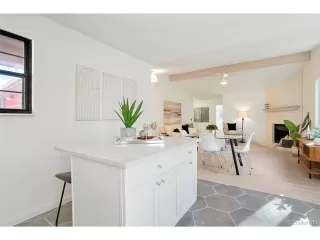 Photo #3: 8037894 Listing