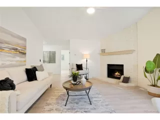 Photo #6: 8037894 Listing