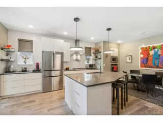 Photo #5: 8064962 Listing