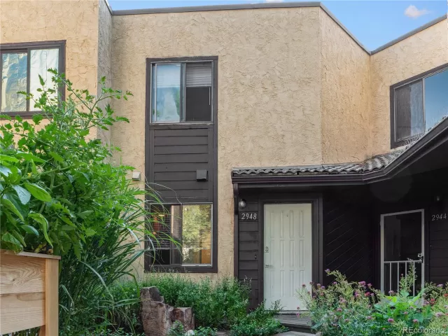 MLS: 8068050 Condo For Sale