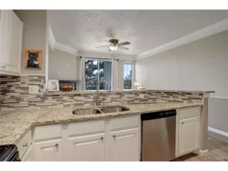 Photo #6: 8069354 Listing