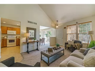 Photo #4: 8127877 Listing