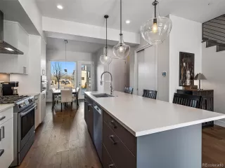 Photo #5: 8129661 Listing 