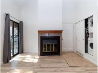 Photo #2: 8138734 Listing