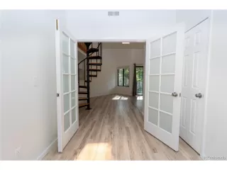 Photo #5: 8138734 Listing