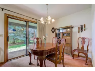 Photo #5: 8160296 Listing