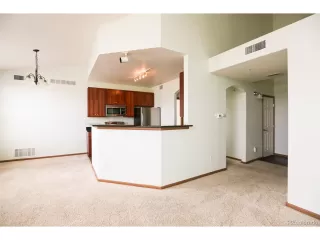 Photo #3: 8173107 Listing