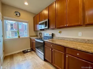 Photo #4: 8177797 Listing