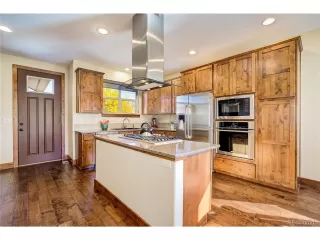 Photo #6: 8181403 Listing