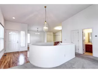 Photo #5: 8198331 Listing