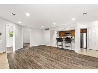 Photo #5: 8202773 Listing