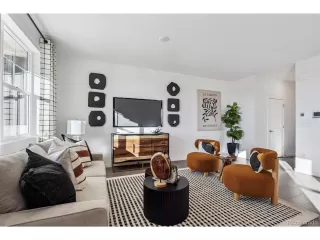 Photo #4: 8203438 Listing