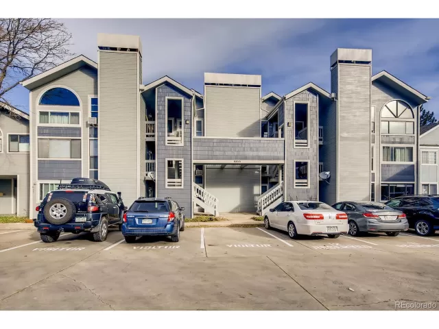 MLS: 8218377 Condo For Sale