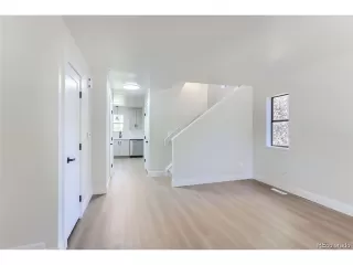 Photo #2: 8240908 Listing