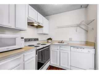 Photo #6: 8242304 Listing