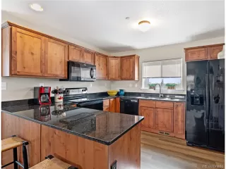 Photo #4: 8254460 Listing