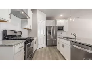 Photo #3: 8261287 Listing