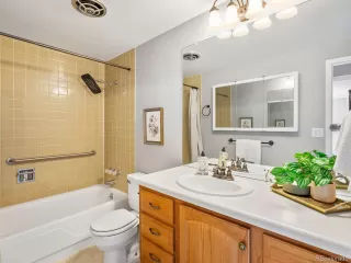 Photo #5: 8268789 Listing 