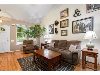 Photo #5: 8338116 Listing