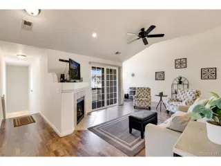 Photo #5: 8350028 Listing