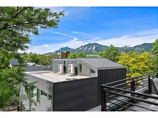 Photo #3: 8371112 Listing