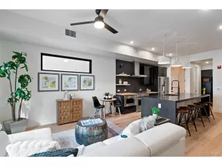 Photo #4: 8371112 Listing