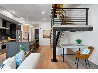 Photo #6: 8371112 Listing