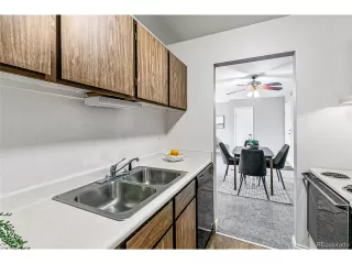 Photo #5: 8391158 Listing