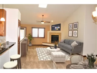 Photo #2: 8413449 Listing 