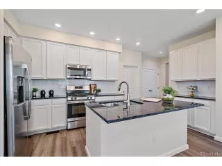 Photo #6: 8445087 Listing