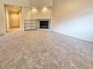 Photo #5: 8465278 Listing