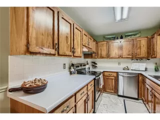 Photo #5: 8476132 Listing