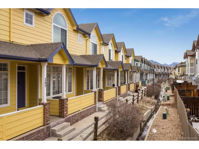 MLS: 8479944 Condo For Sale