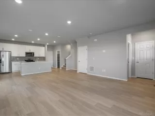 Photo #4: 8483091 Listing