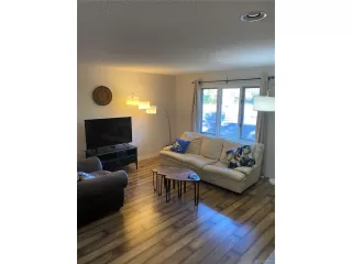 Photo #5: 8497347 Listing