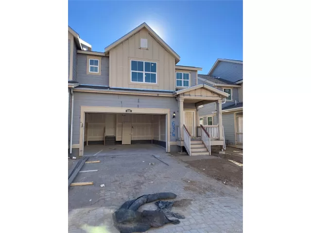 MLS: 8518160 Condo For Sale