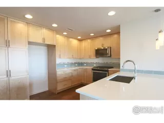 Photo #2: 853825 Listing