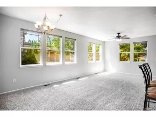 Photo #5: 8568594 Listing