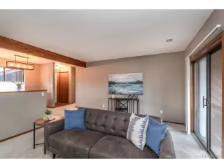 Photo #6: 8615424 Listing