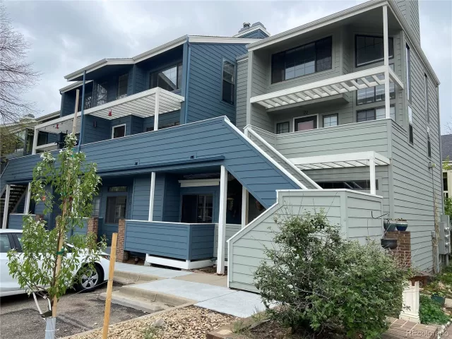 MLS: 8625320 Condo For Sale