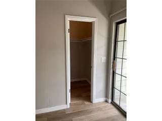 Photo #6: 8625320 Listing