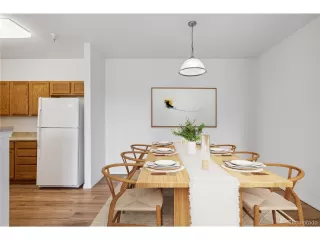 Photo #5: 8627640 Listing