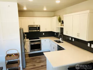 Photo #5: 863149 Listing